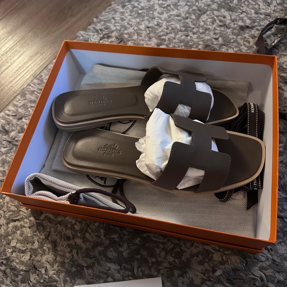 BNWT ORAN slides size 38 - Picture 9 of 10